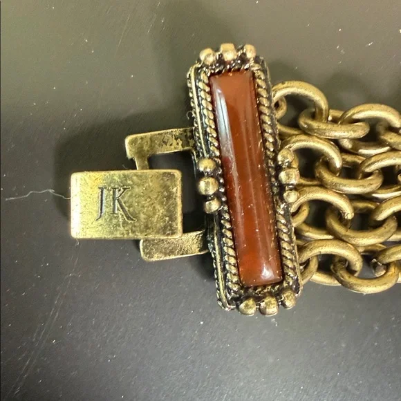 Jewel Kade. Antique-Style Multi-Chain Bracelet with Brown Cabochon - Picture 3 of 3